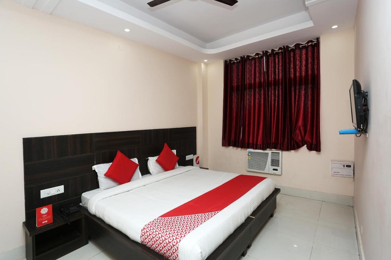 Oyo 2974 Hotel Aastha Palace Haridwār Eksteriør billede