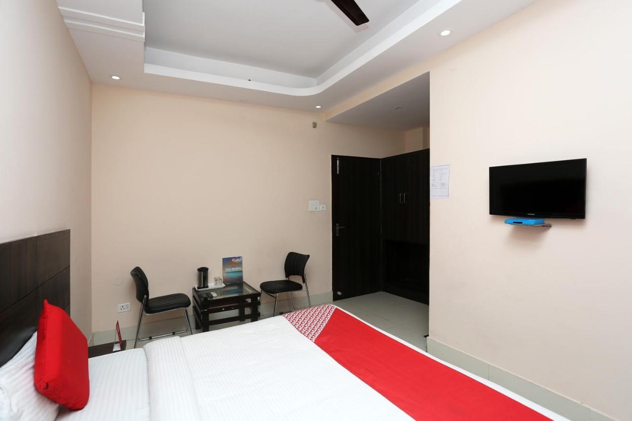 Oyo 2974 Hotel Aastha Palace Haridwār Eksteriør billede